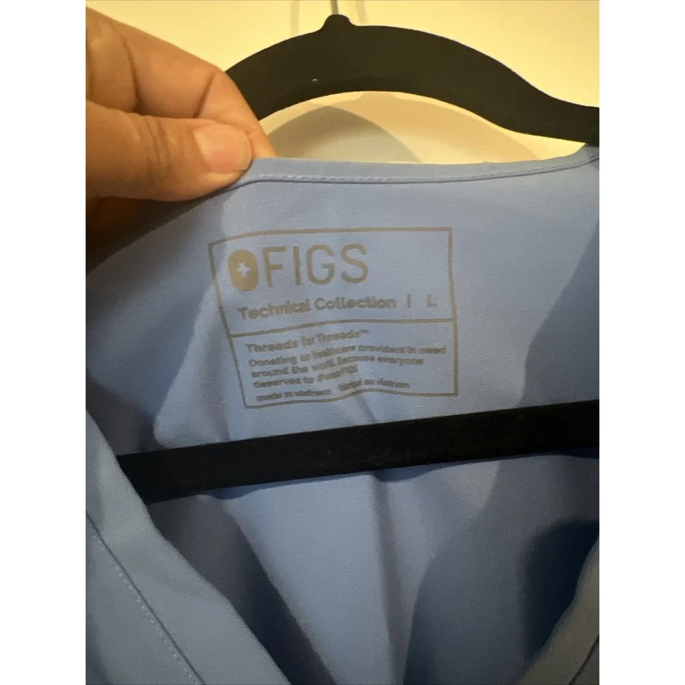 Figs Scrub  Women Color Blue Size Large Technical Collection Top